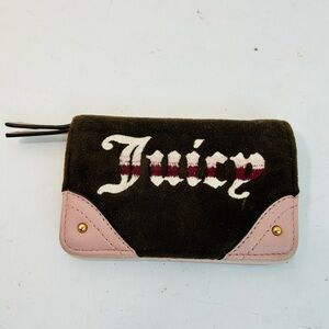 Juicy Couture Retro Vibe Slim Elongated Bifold Wallet, Chocolate / Dusty Blush